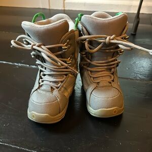 Youth 13 Burton Snowboard boot